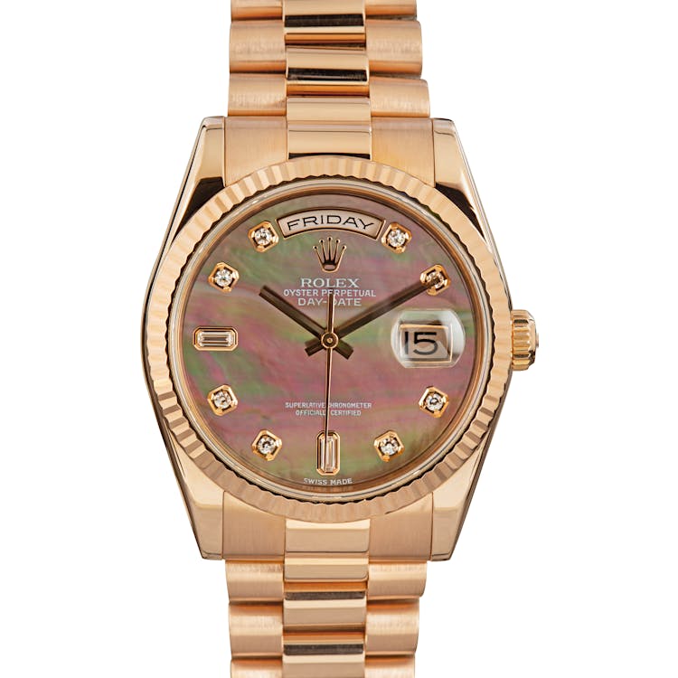 Pre Owned Rolex Day-Date 118235 Everose Gold Mother of Pearl