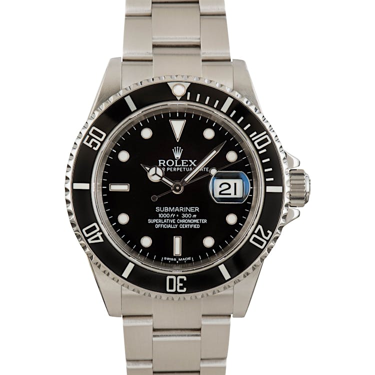 Pre-Owned Rolex Submariner 16610T No Holes Case