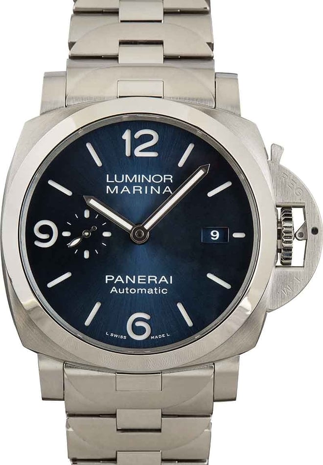 The Panerai Luminor: 3 Facts You Didn't Know | Watchfinder & Co. - YouTube